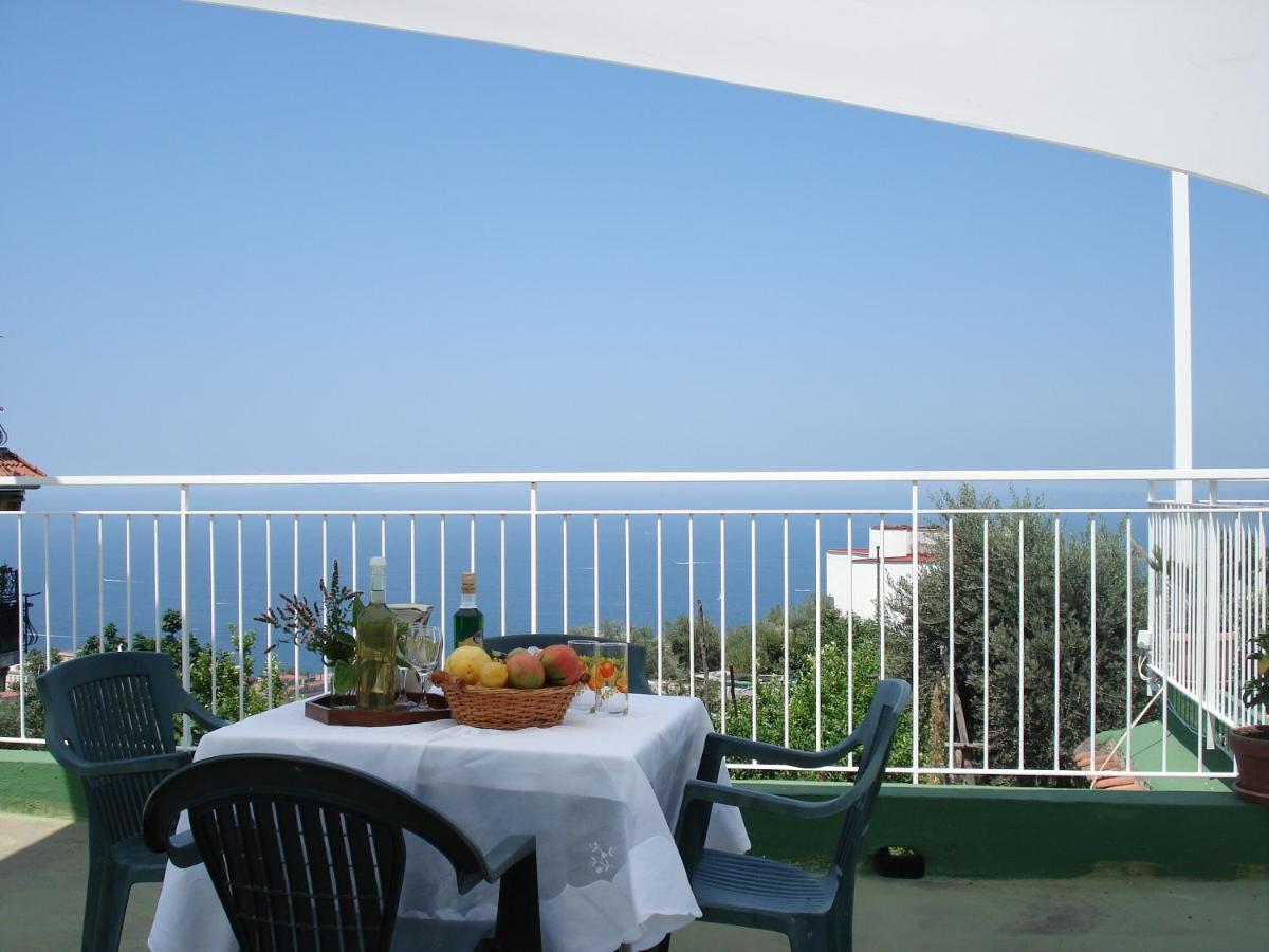 Olindo Apartment E Cristina Apartments Vico Equense Exterior photo